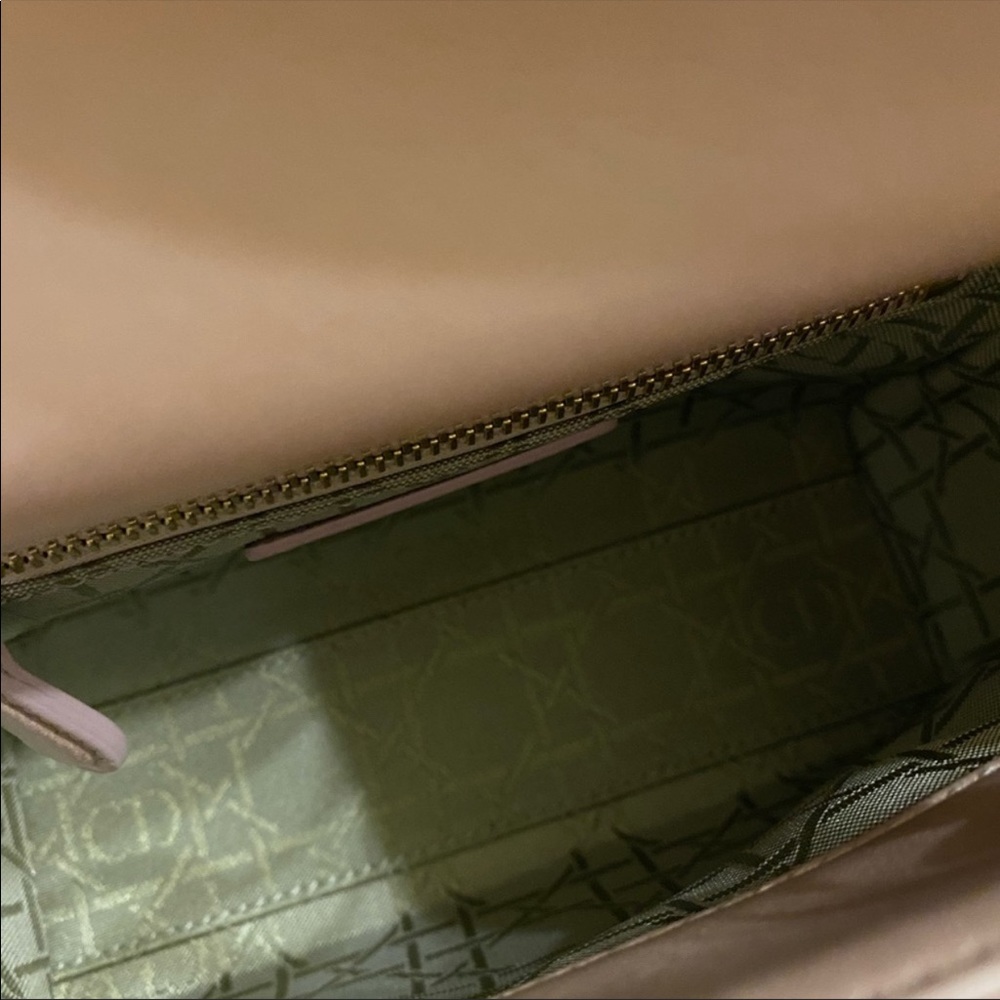 🌼SOLD 🌼Lady Dior mini pink iridescent bag lotus - Picture 4 of 9